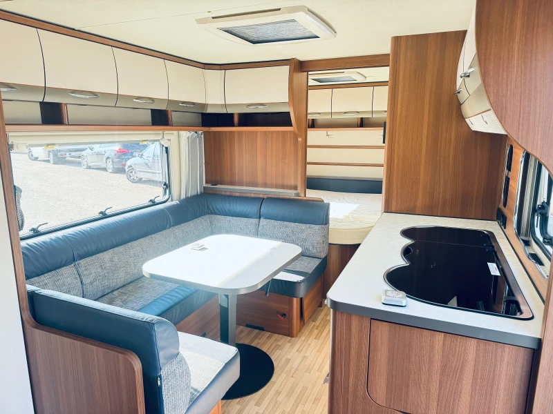 Каравана LMC VIVO 522 K ТОП СЪСТОЯНИЕ  Внос от Швейцария , снимка 8 - Каравани и кемпери - 52167547