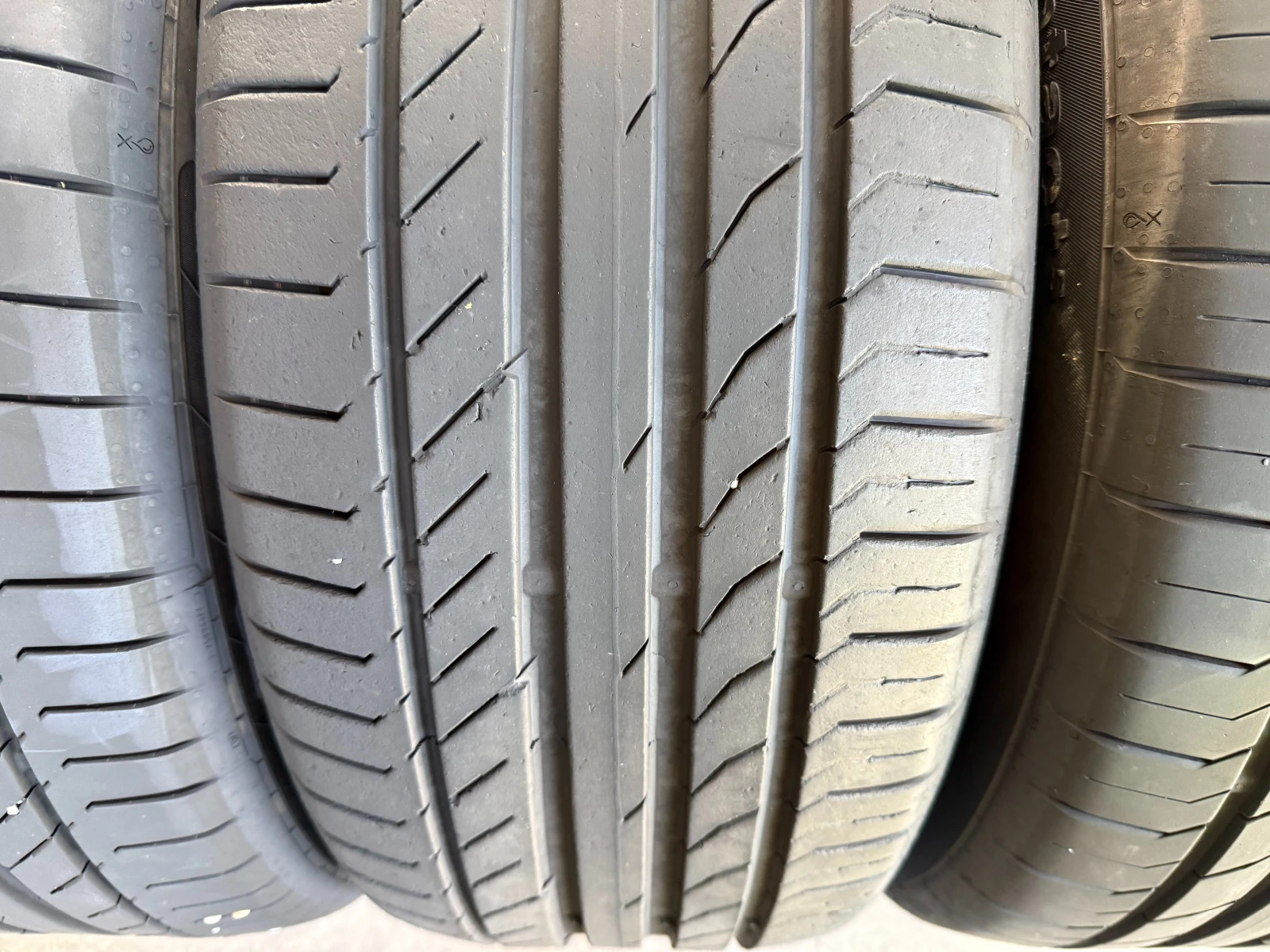 Гуми Летни 235/50R19, снимка 6 - Гуми и джанти - 54925183