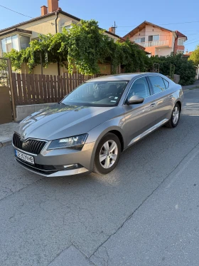 Обява за продажба на Skoda Superb ~27 800 лв. - изображение 1