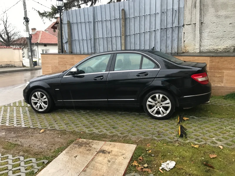 Mercedes-Benz C 320 Топ цена, Avangarde, Каско, 2 комплекта НОВИ гуми, снимка 7 - Автомобили и джипове - 48154699