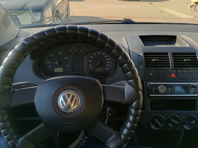 VW Polo, снимка 3 - Автомобили и джипове - 48181164