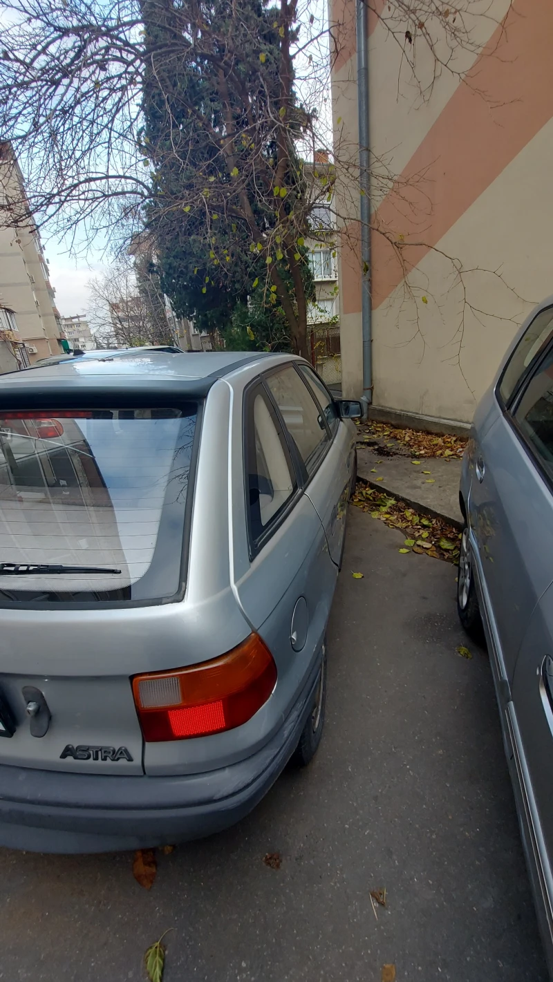 Opel Astra, снимка 2 - Автомобили и джипове - 48706800