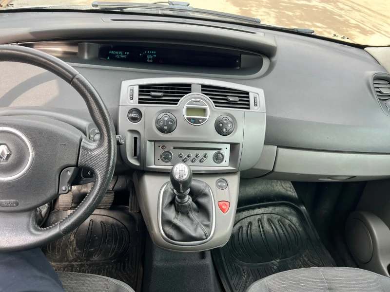 Renault Scenic, снимка 5 - Автомобили и джипове - 48892370