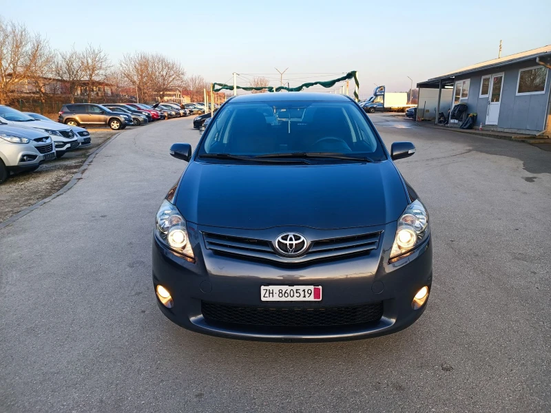 Toyota Auris 1.8i-147кс-ШВЕЙЦАРИЯ-РЪЧКА-6ск-FACELIFT-NAVI, снимка 1 - Автомобили и джипове - 48914522