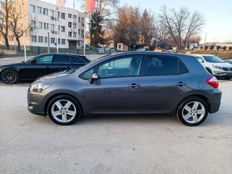 Toyota Auris 1.8i-147кс-ШВЕЙЦАРИЯ-РЪЧКА-6ск-FACELIFT-NAVI, снимка 6 - Автомобили и джипове - 48914522