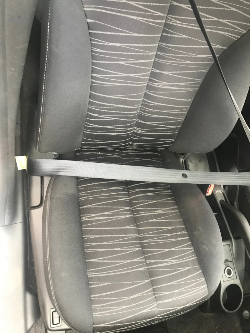 Mazda 2 1.5I AVTOMATIK, снимка 10 - Автомобили и джипове - 51681559