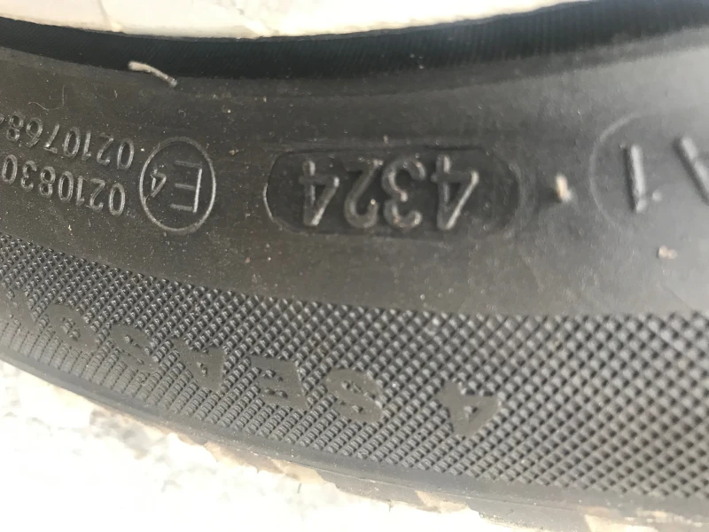 Mazda 2 1.5I AVTOMATIK, снимка 13 - Автомобили и джипове - 51681559