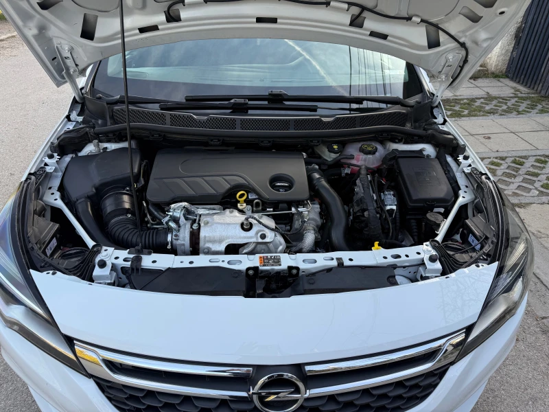 Opel Astra 1.6cdti, снимка 15 - Автомобили и джипове - 52243497