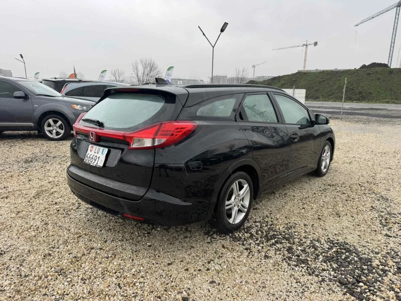 Honda Civic 1.8i Automat, снимка 5 - Автомобили и джипове - 53277087