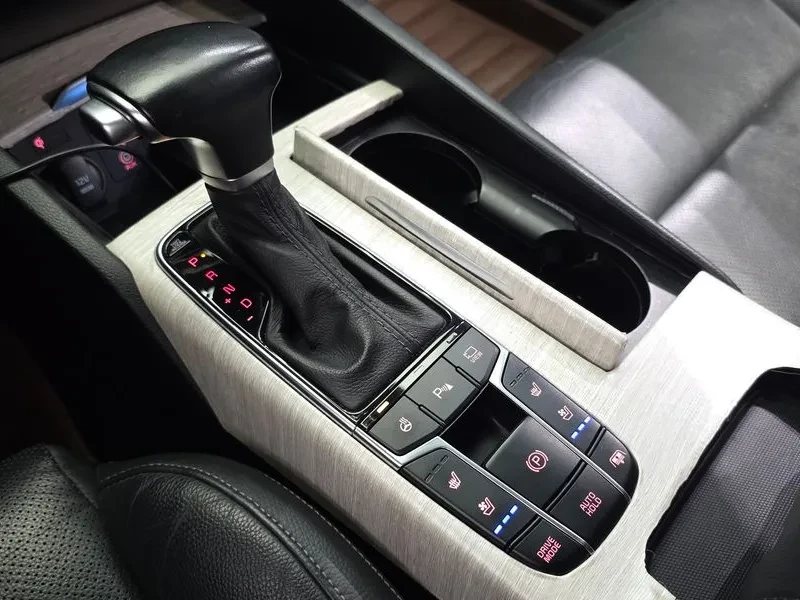 Kia K7 K7 3.0 Gdi Noblesse, снимка 9 - Автомобили и джипове - 55000175