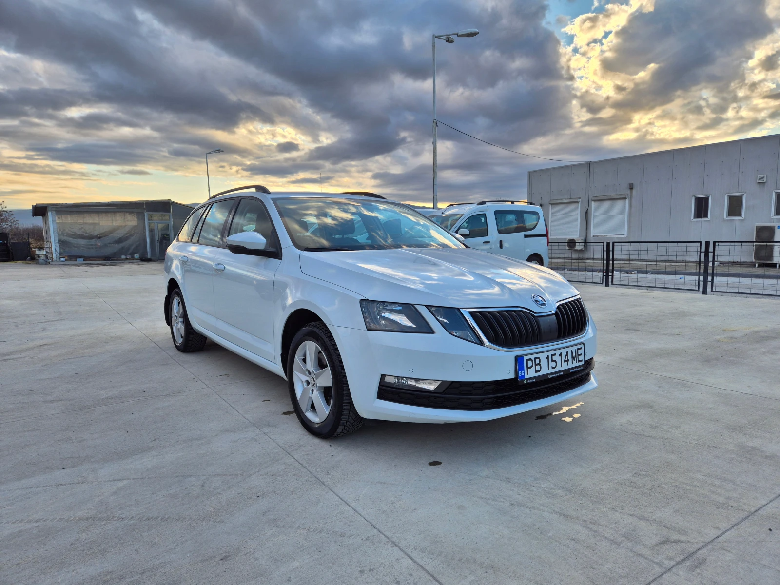 Skoda Octavia С-Гаранция-2.0-М/T-150kc - изображение 7