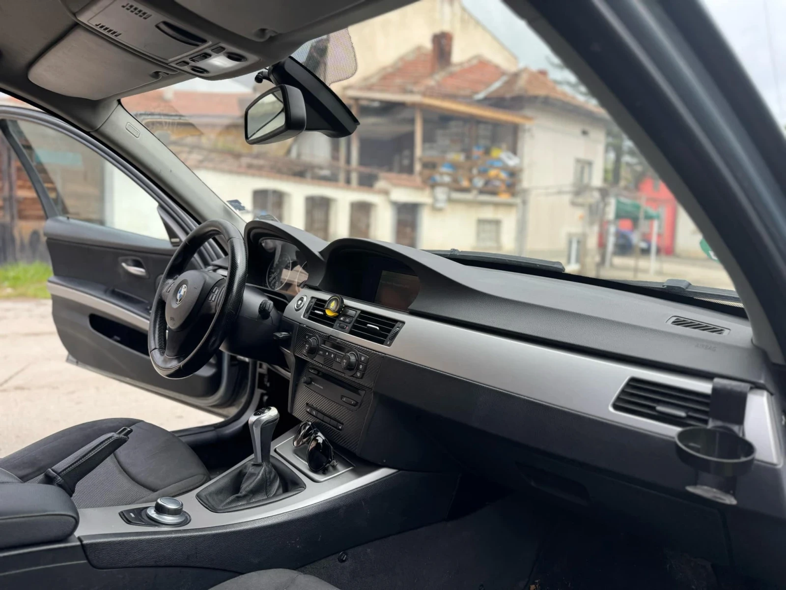 BMW 320 2.0 - изображение 6
