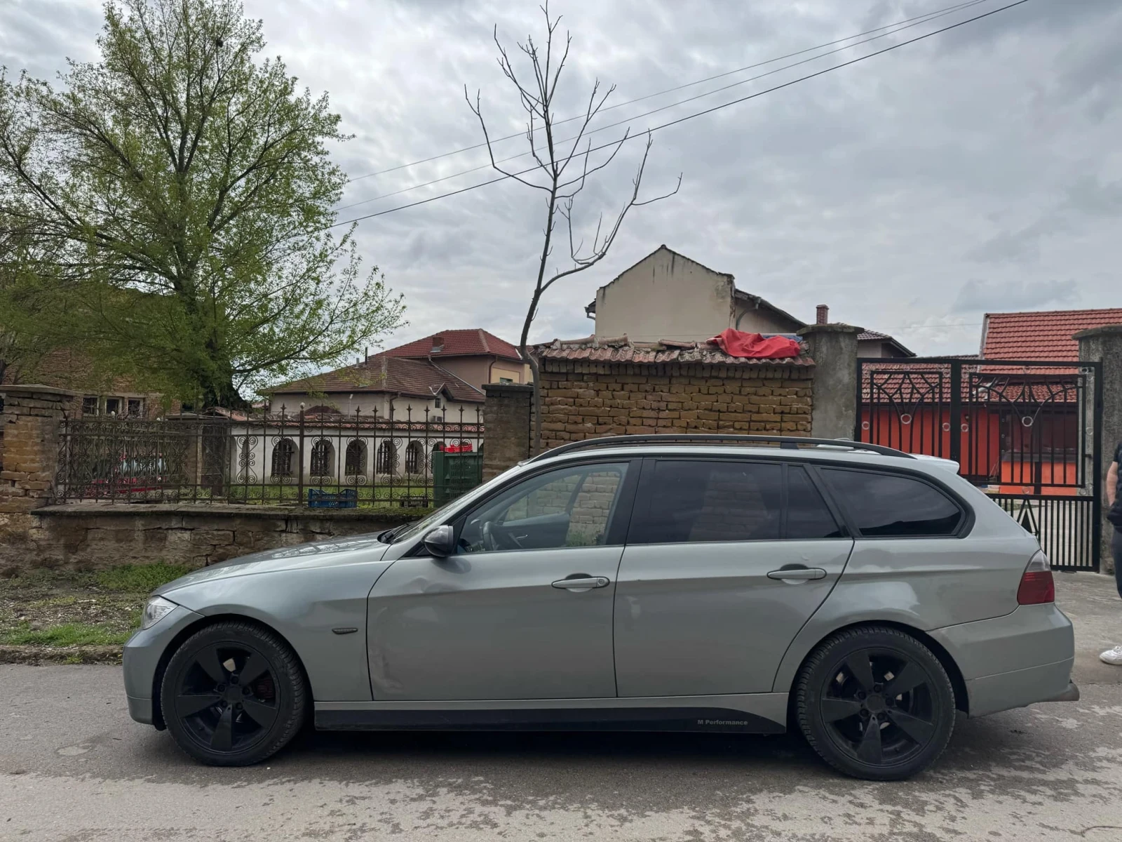 BMW 320 2.0 - изображение 3