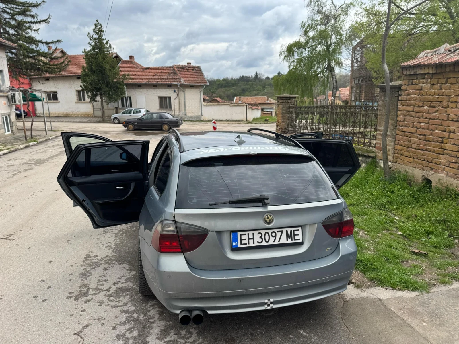 BMW 320 2.0 - изображение 4