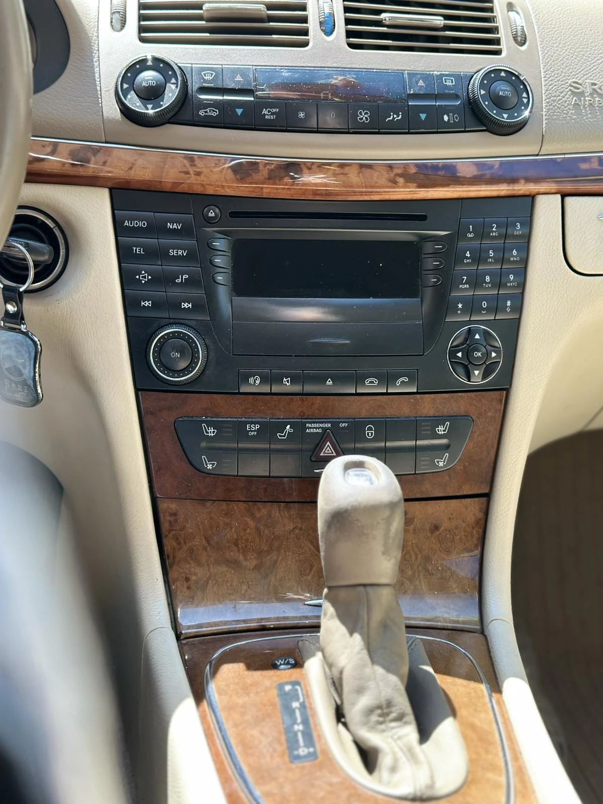 Mercedes-Benz E 320  - изображение 9