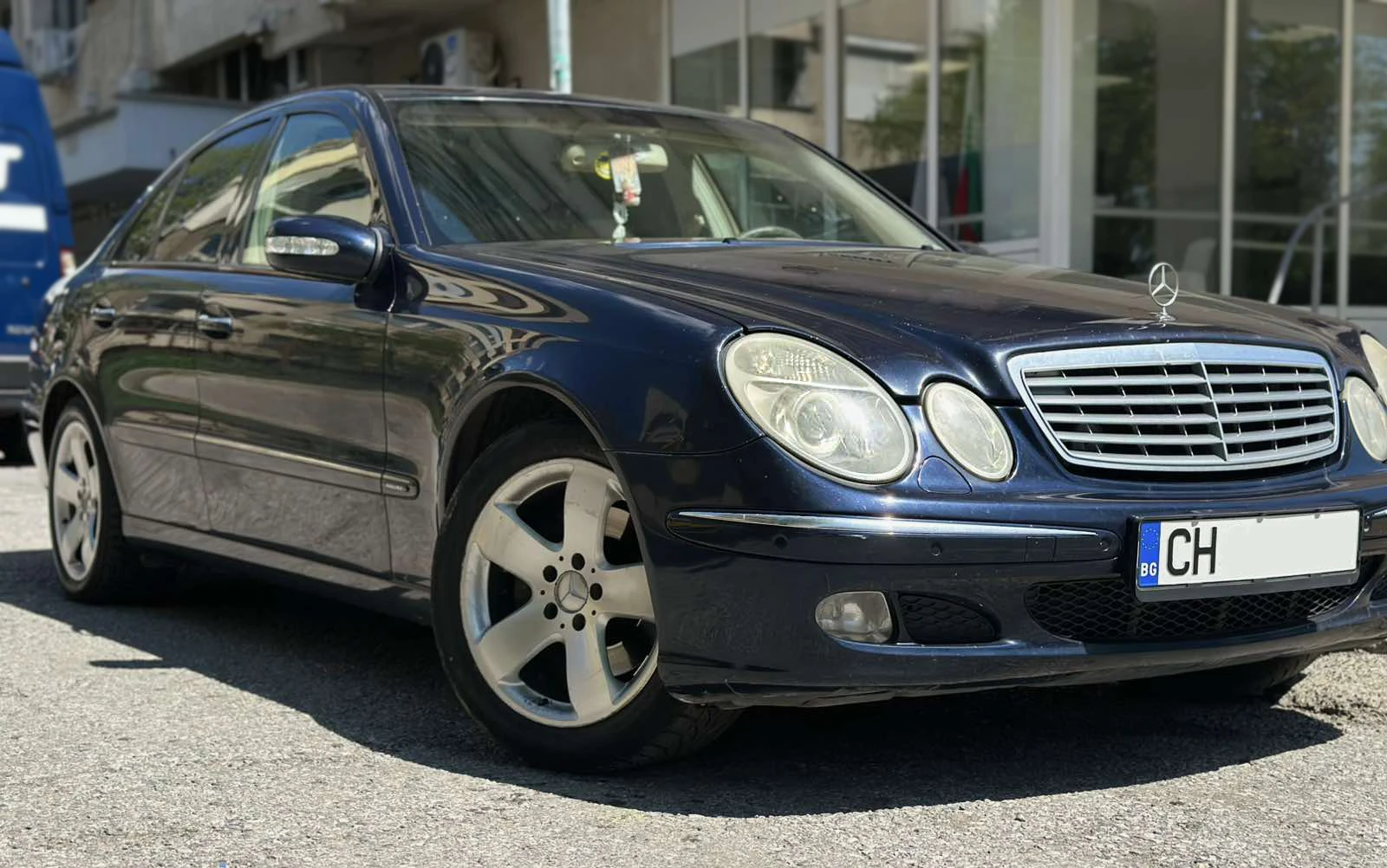 Mercedes-Benz E 320  - изображение 2