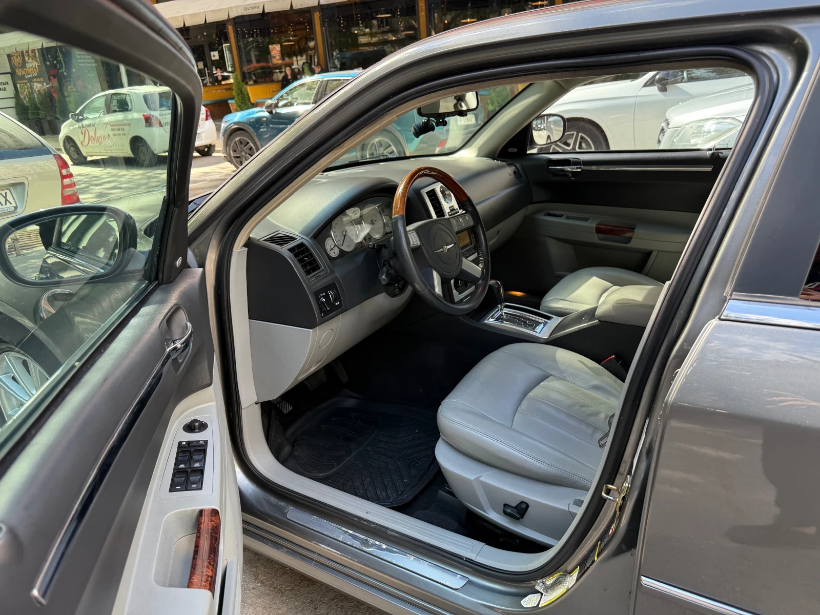 Chrysler 300c Touring V6 3.0 CRD - изображение 5