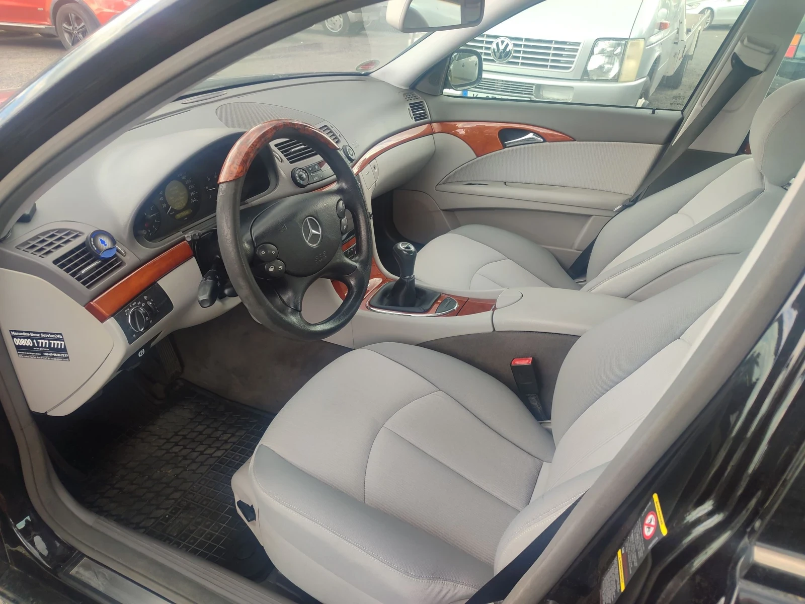 Mercedes-Benz E 220  - изображение 3