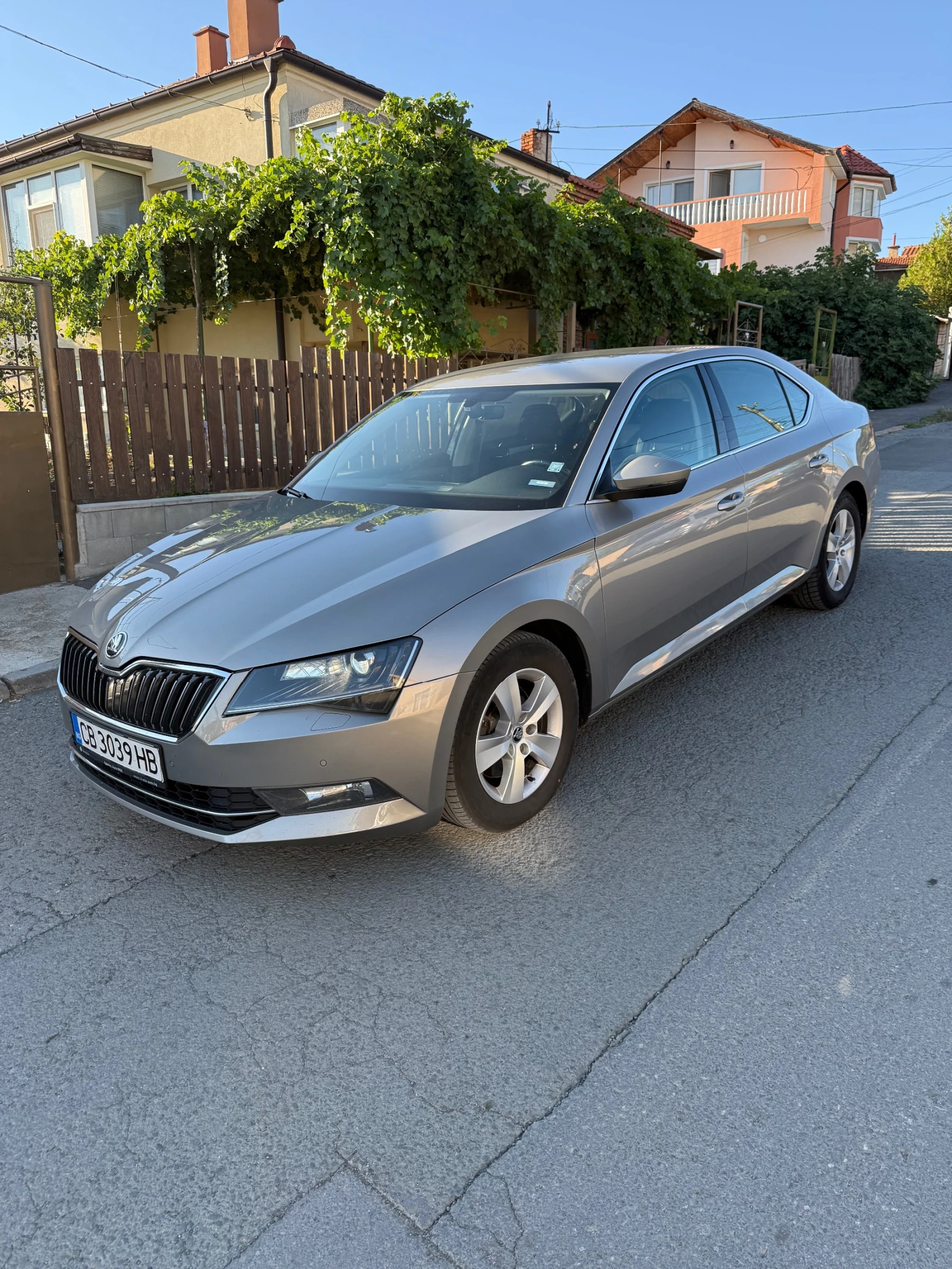 Skoda Superb  - изображение 2