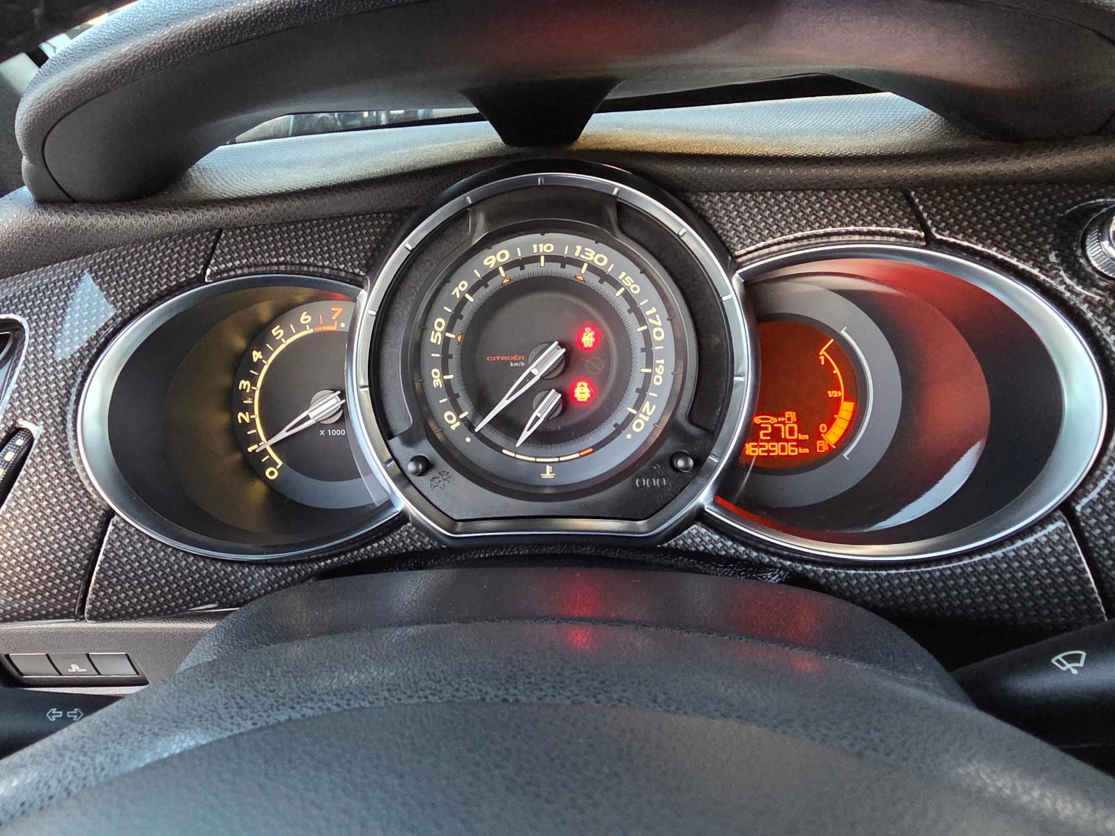 Citroen DS3 1.6T-156к.с EURO 5a-НАВИГАЦИЯ-ШВЕЙЦАРИЯ - изображение 10
