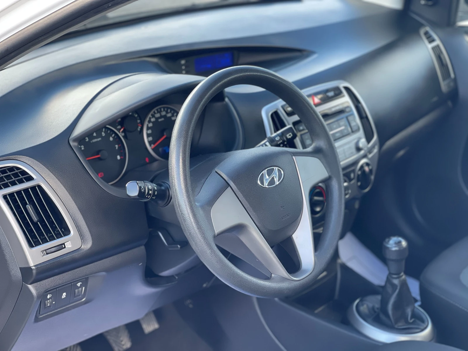 Hyundai I20 1.25i Facelift | Mobile.bg   15