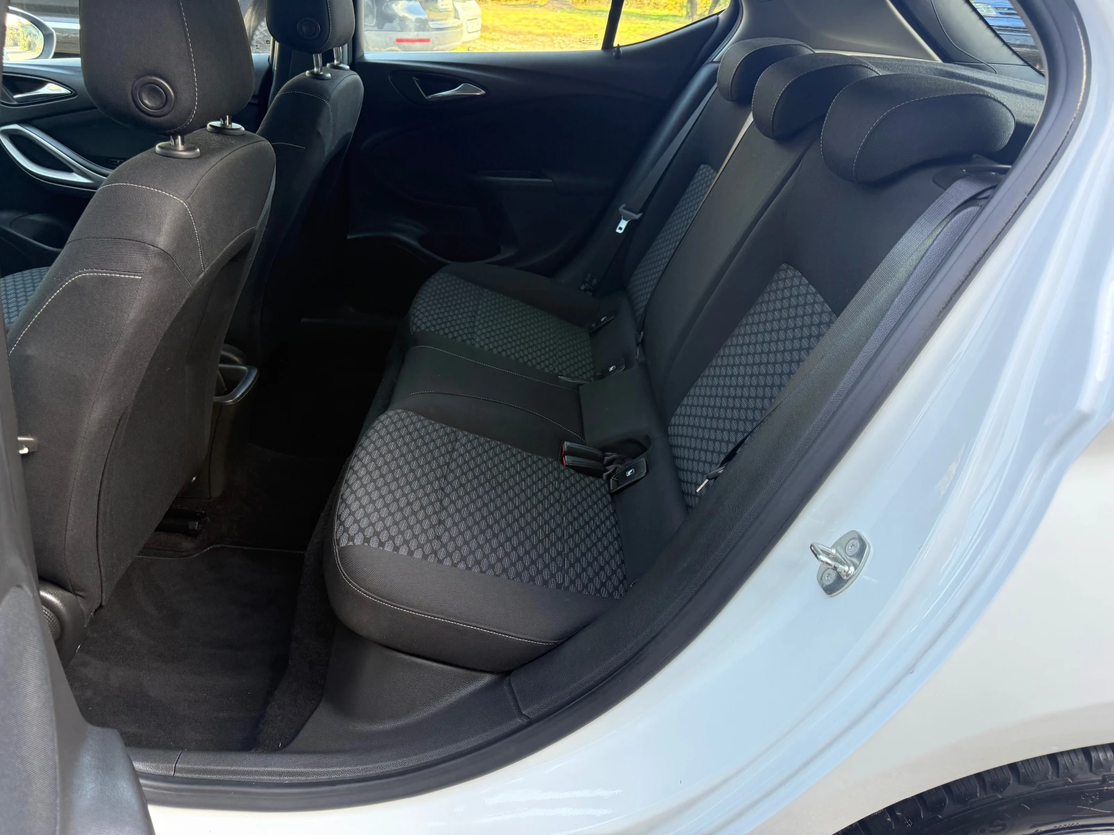 Opel Astra 1.6cdti - изображение 10