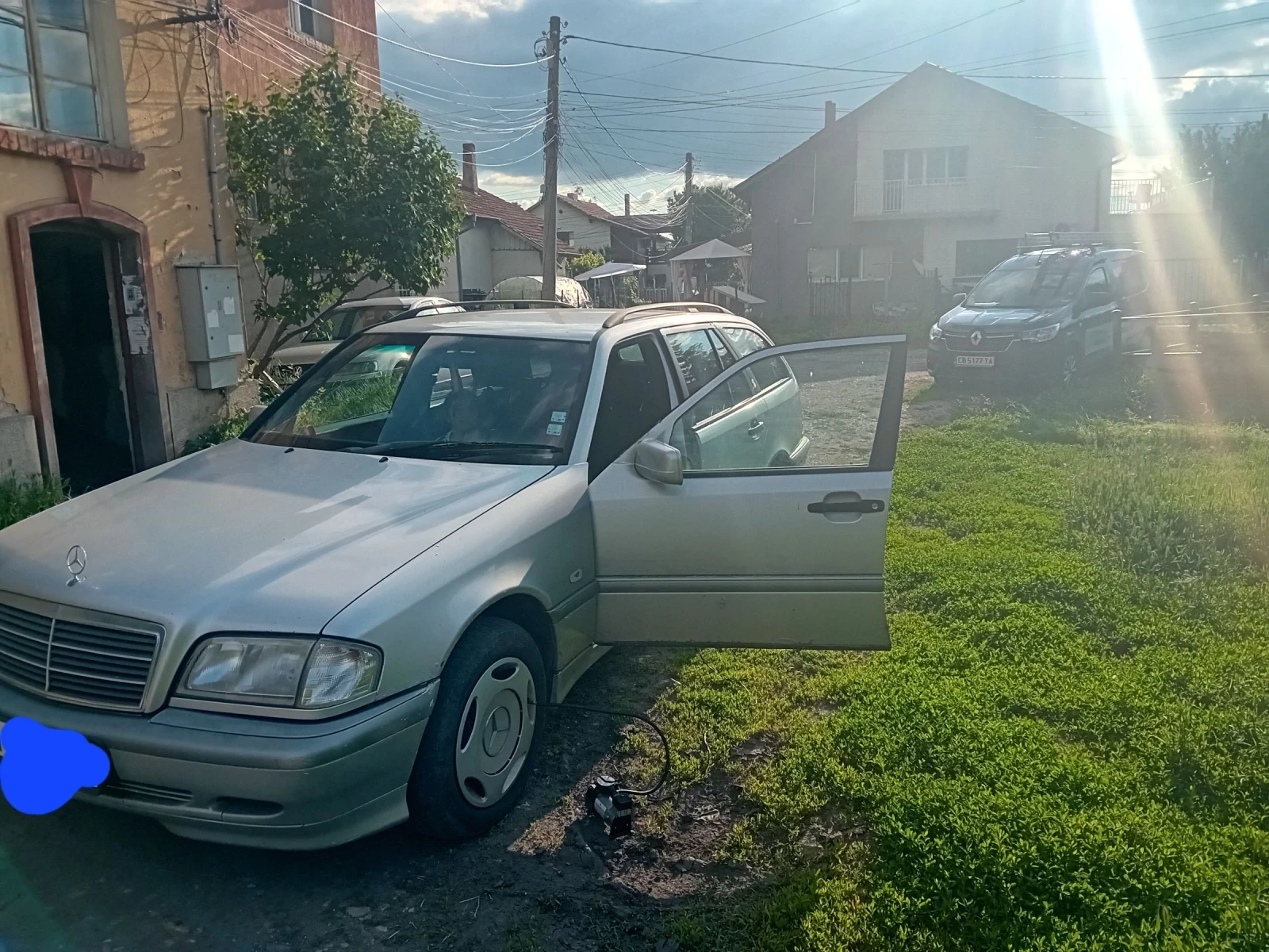 Mercedes-Benz C 220 Продавам  цялата  за части  - изображение 3