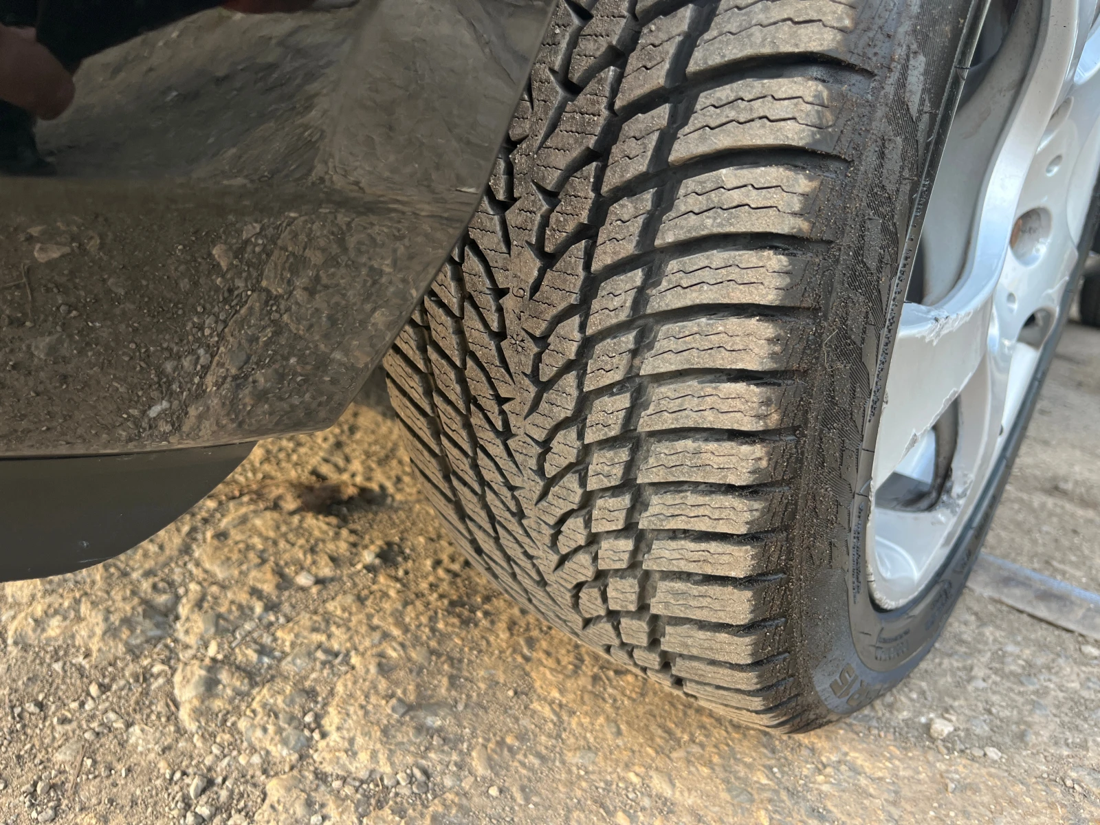 Mazda 2 1.3   | Mobile.bg   14