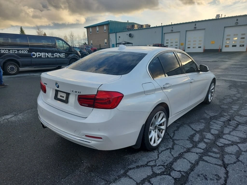 BMW 330 * 330I XDRIVE * CARFAX * БЕЗ ПЪРВОНАЧАЛНА ВНОСКА - изображение 3