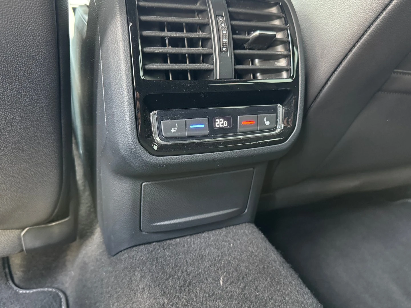 VW Arteon R-Line 2.0 TDI SCR DSG - изображение 7