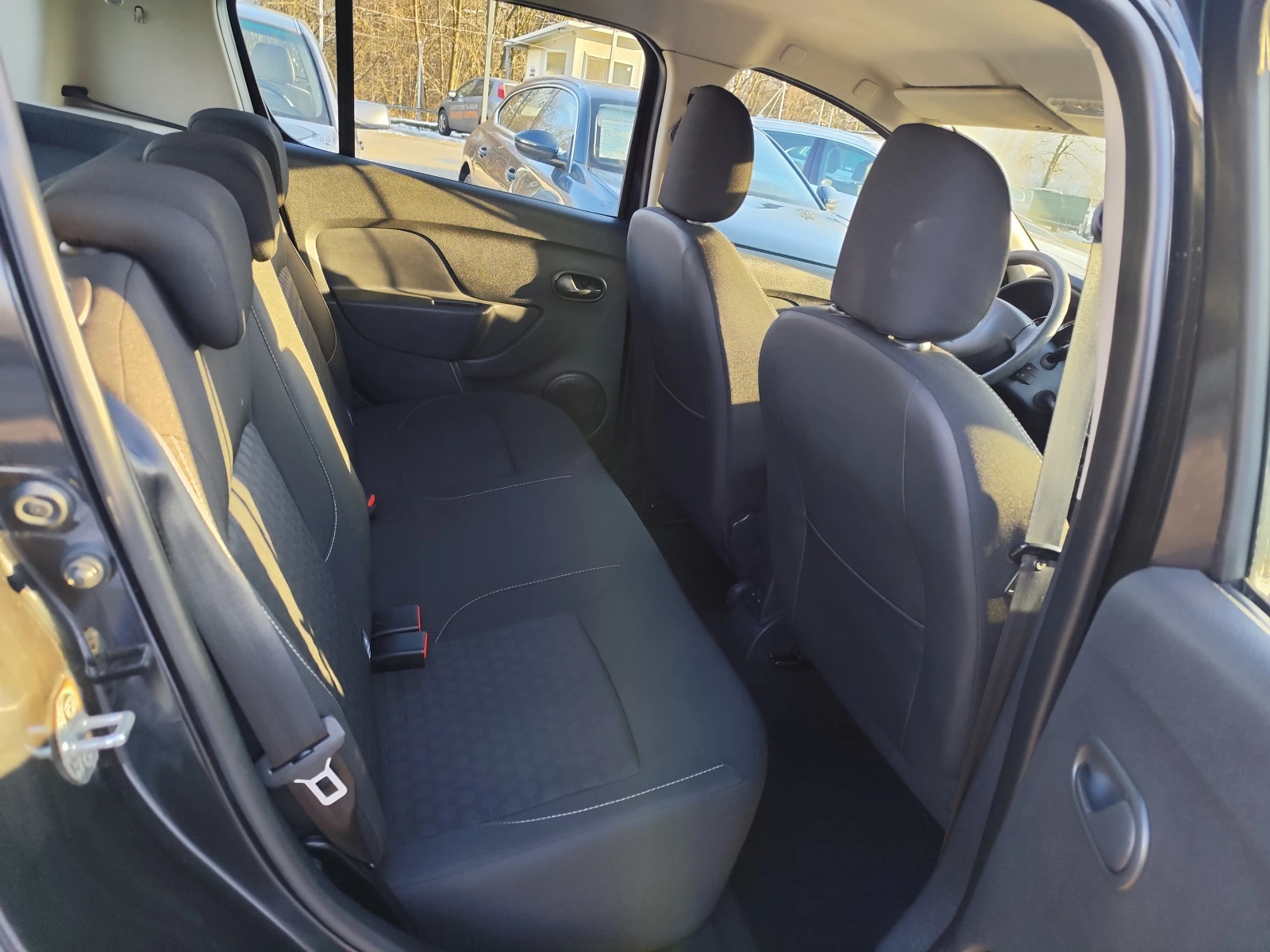 Dacia Sandero 1.2i* ГАЗОВА УРЕДБА* EURO5B* NAVI* 82000km!*  - изображение 10