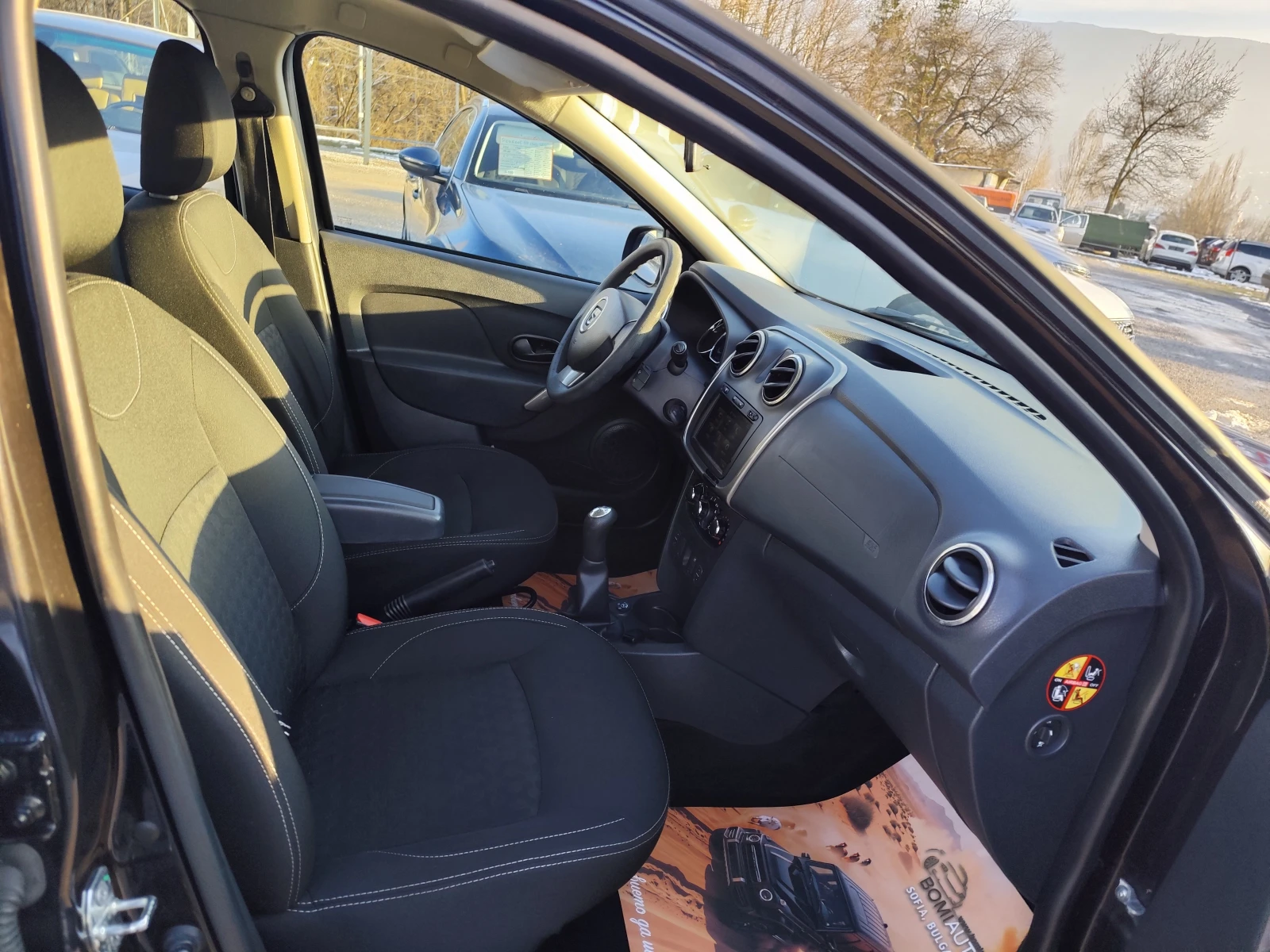 Dacia Sandero 1.2i* ������ ������* EURO5B* NAVI* 82000km!*  | Mobile.bg � ����������� 11