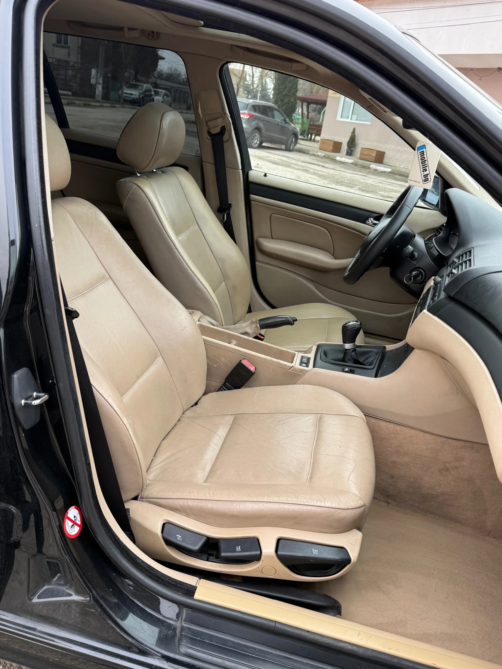 BMW 320 Facelift* 150кс, снимка 15 - Автомобили и джипове - 53819561