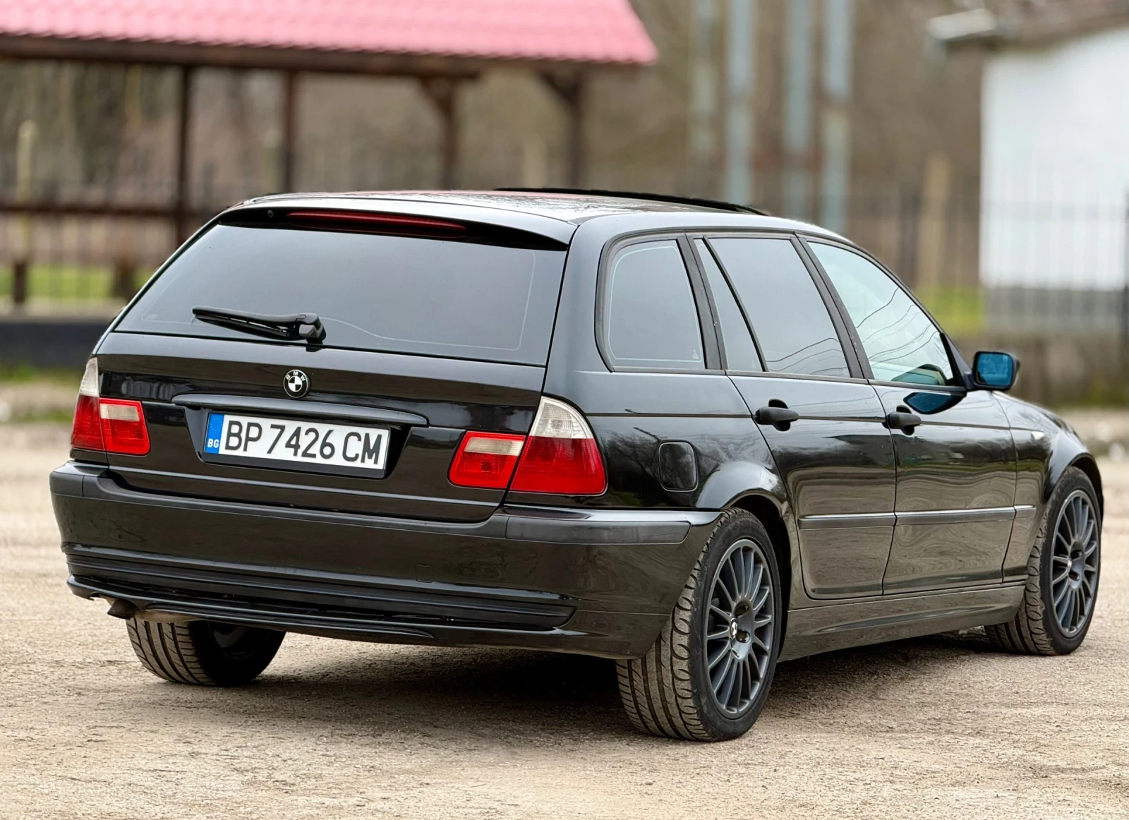 BMW 320 Facelift* 150кс, снимка 9 - Автомобили и джипове - 53819561