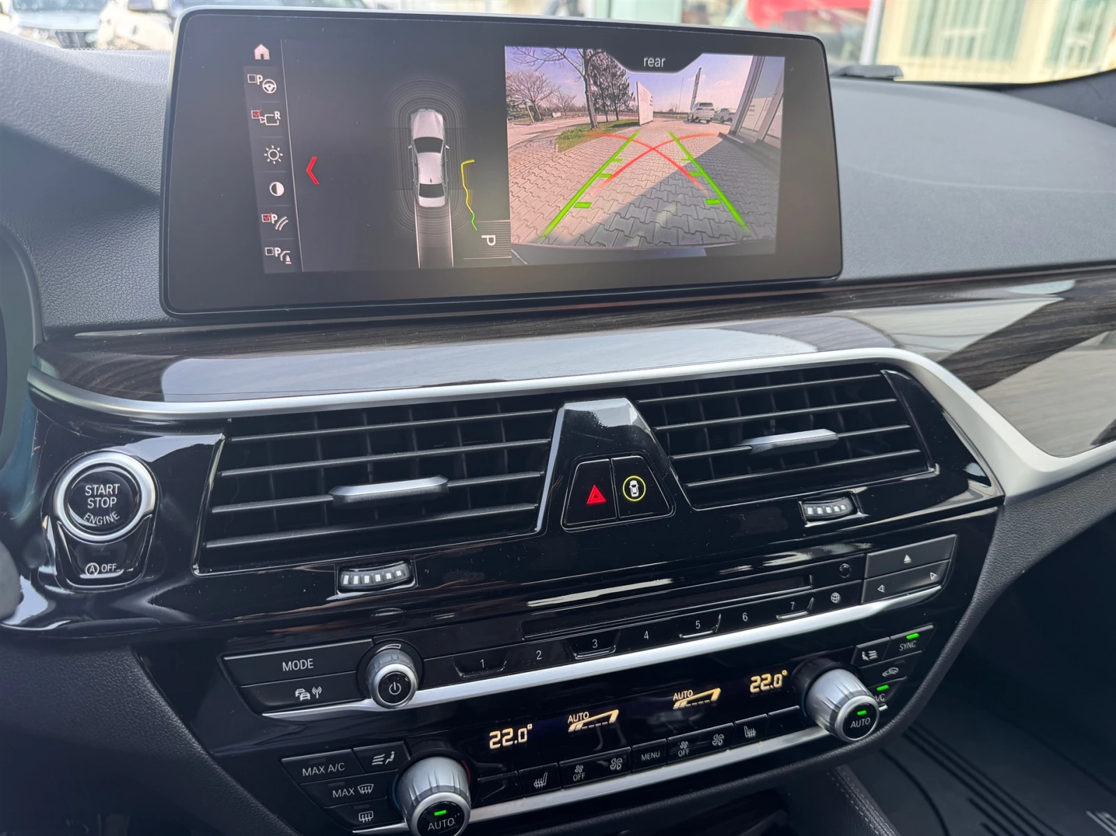 BMW 530 xDrive, снимка 11 - Автомобили и джипове - 53898821