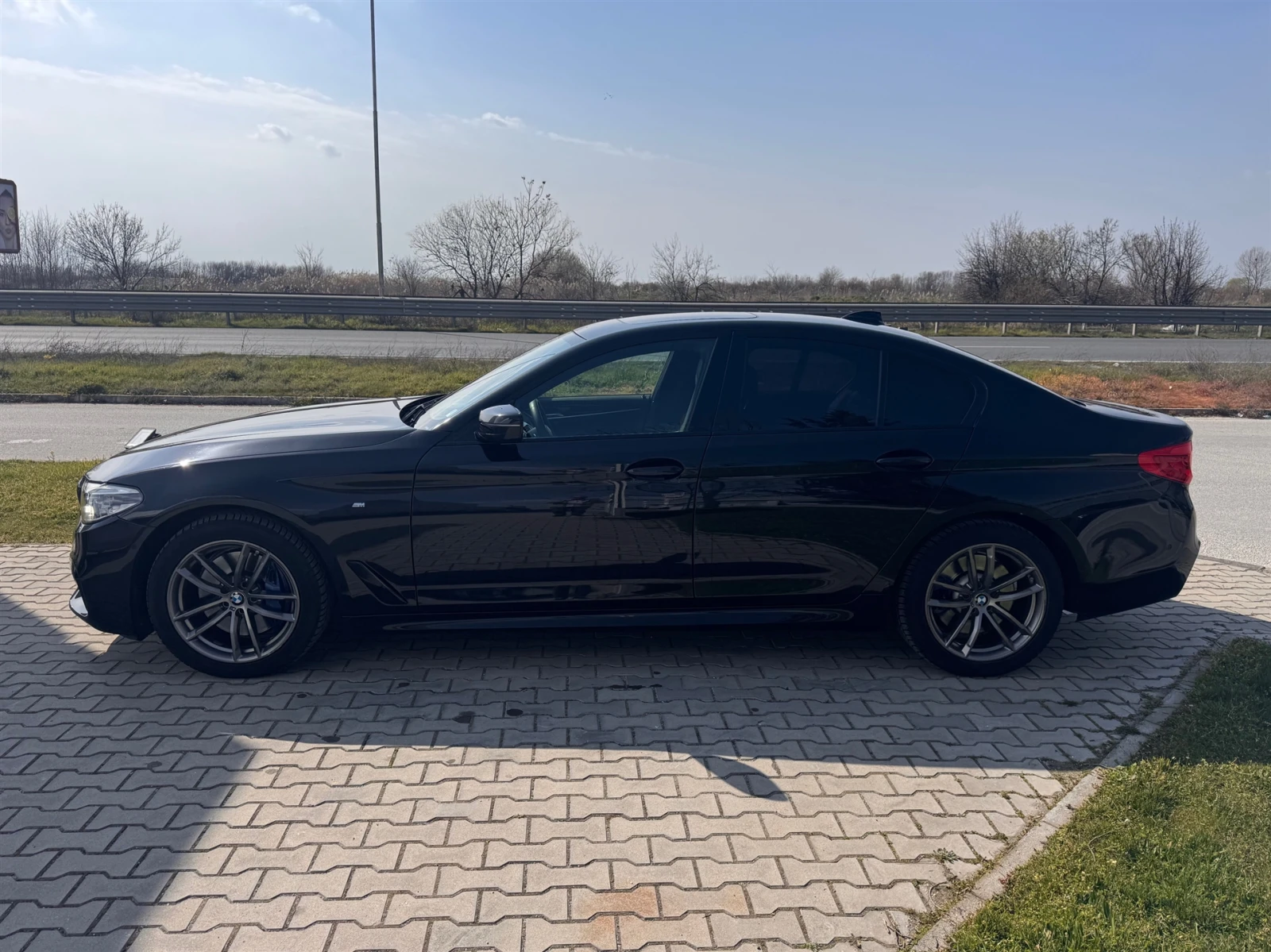 BMW 530 xDrive, снимка 3 - Автомобили и джипове - 53898821