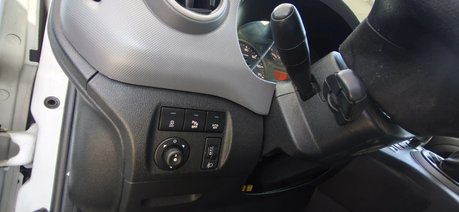 Peugeot Partner 1.6 BlueHdi 100hp CARPLAY, снимка 9 - Автомобили и джипове - 54096611