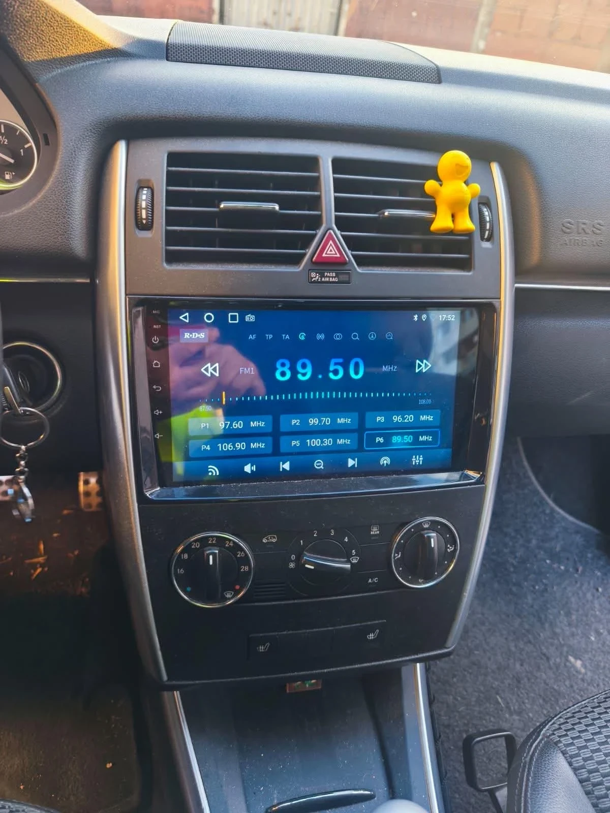 Mercedes-Benz B 180, снимка 4 - Автомобили и джипове - 54444689