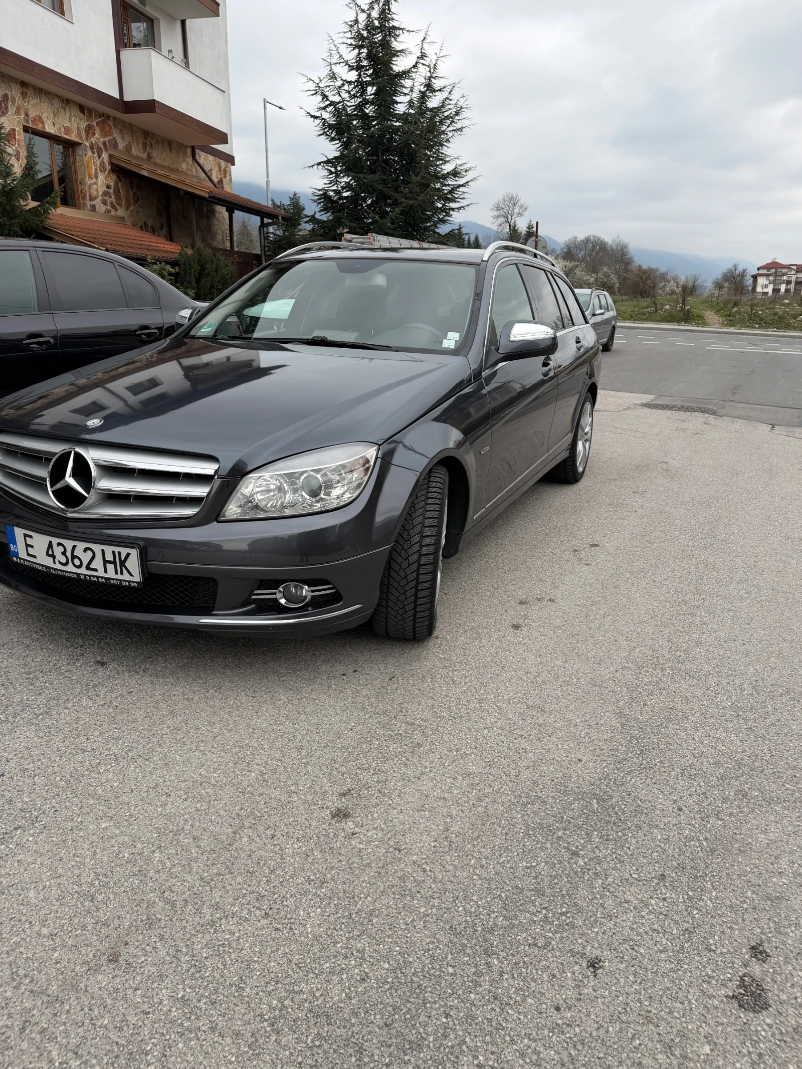 Mercedes-Benz C 220, снимка 2 - Автомобили и джипове - 54618133