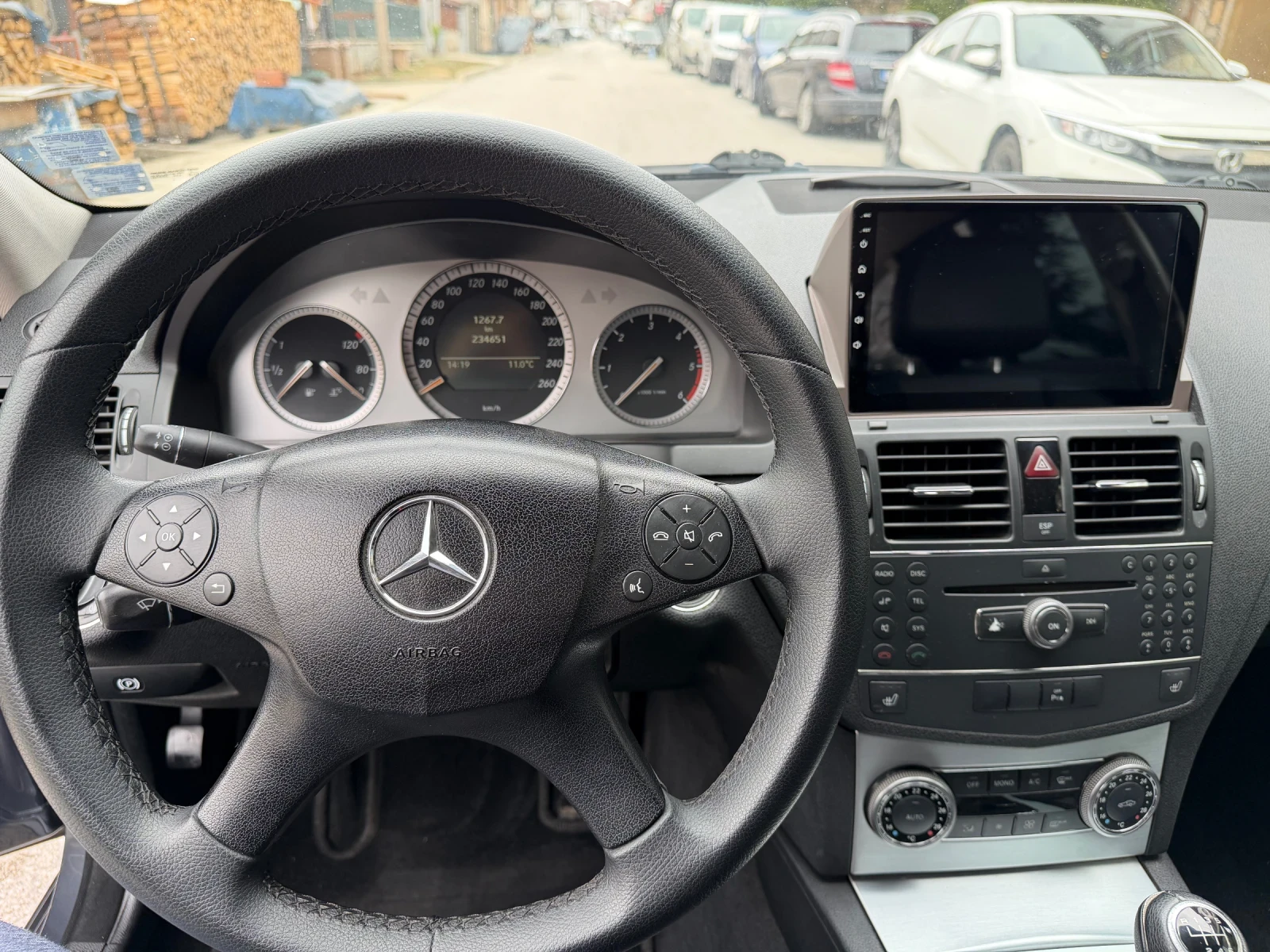 Mercedes-Benz C 220, снимка 13 - Автомобили и джипове - 54618133