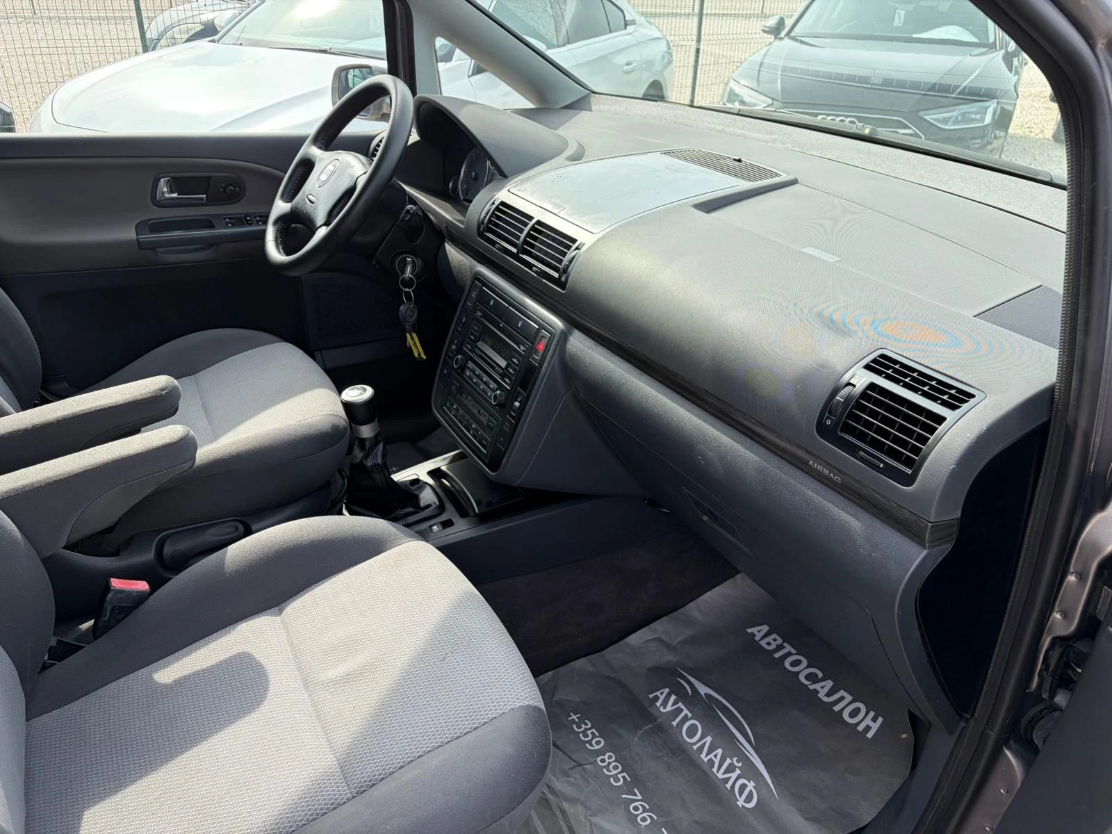 Seat Alhambra 1.9TDI-116 6+ 1 4x4, снимка 10 - Автомобили и джипове - 54783684