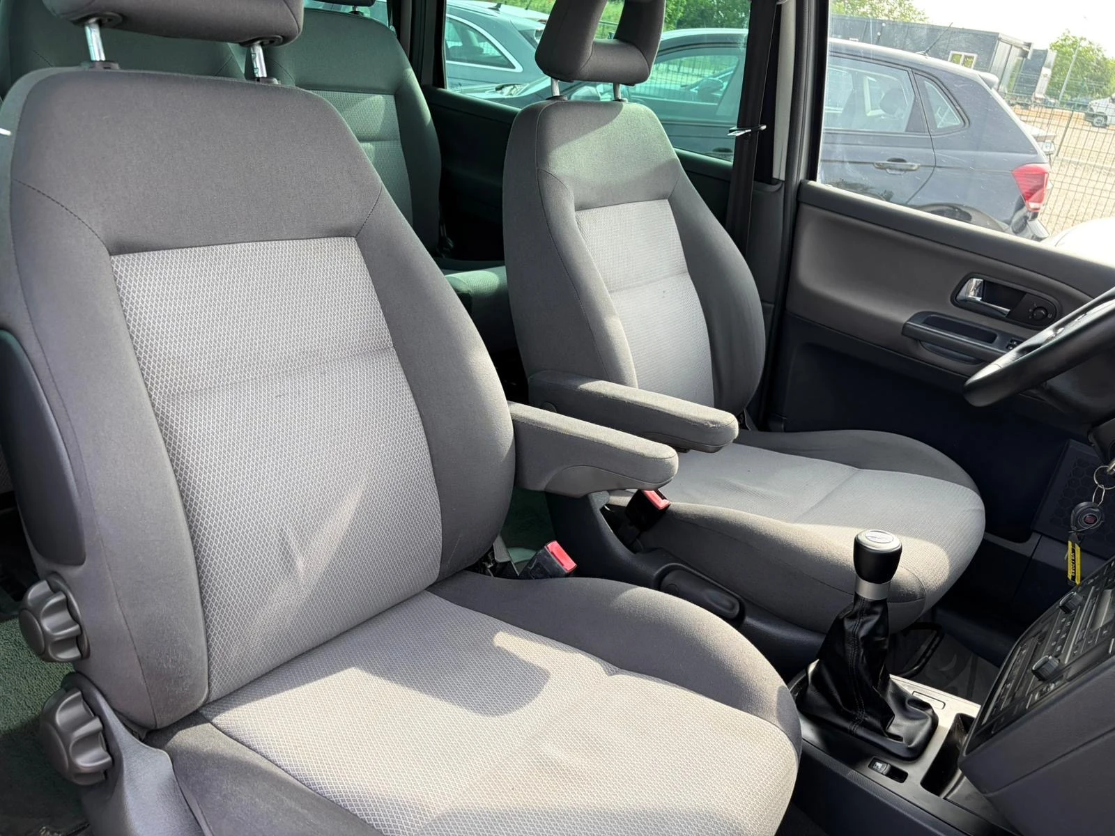 Seat Alhambra 1.9TDI-116 6+ 1 4x4, снимка 11 - Автомобили и джипове - 54783684