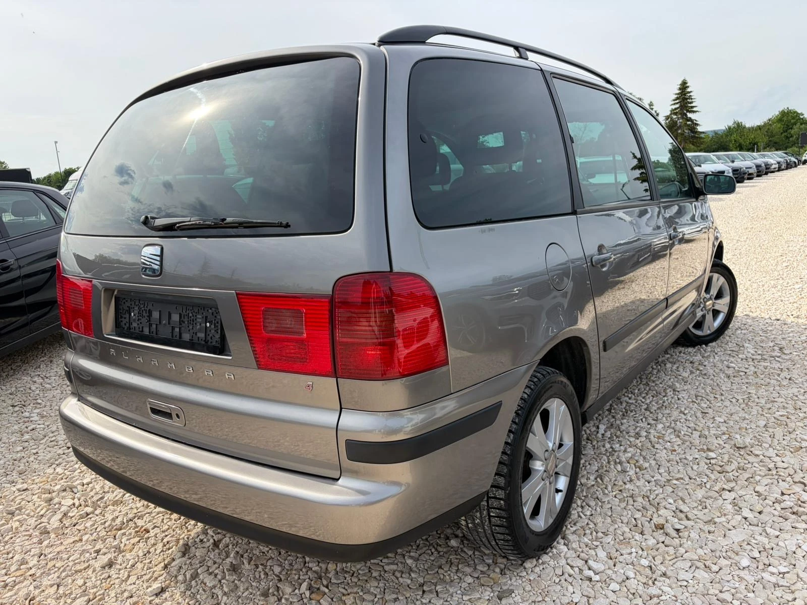 Seat Alhambra 1.9TDI-116 6+ 1 4x4, снимка 4 - Автомобили и джипове - 54783684