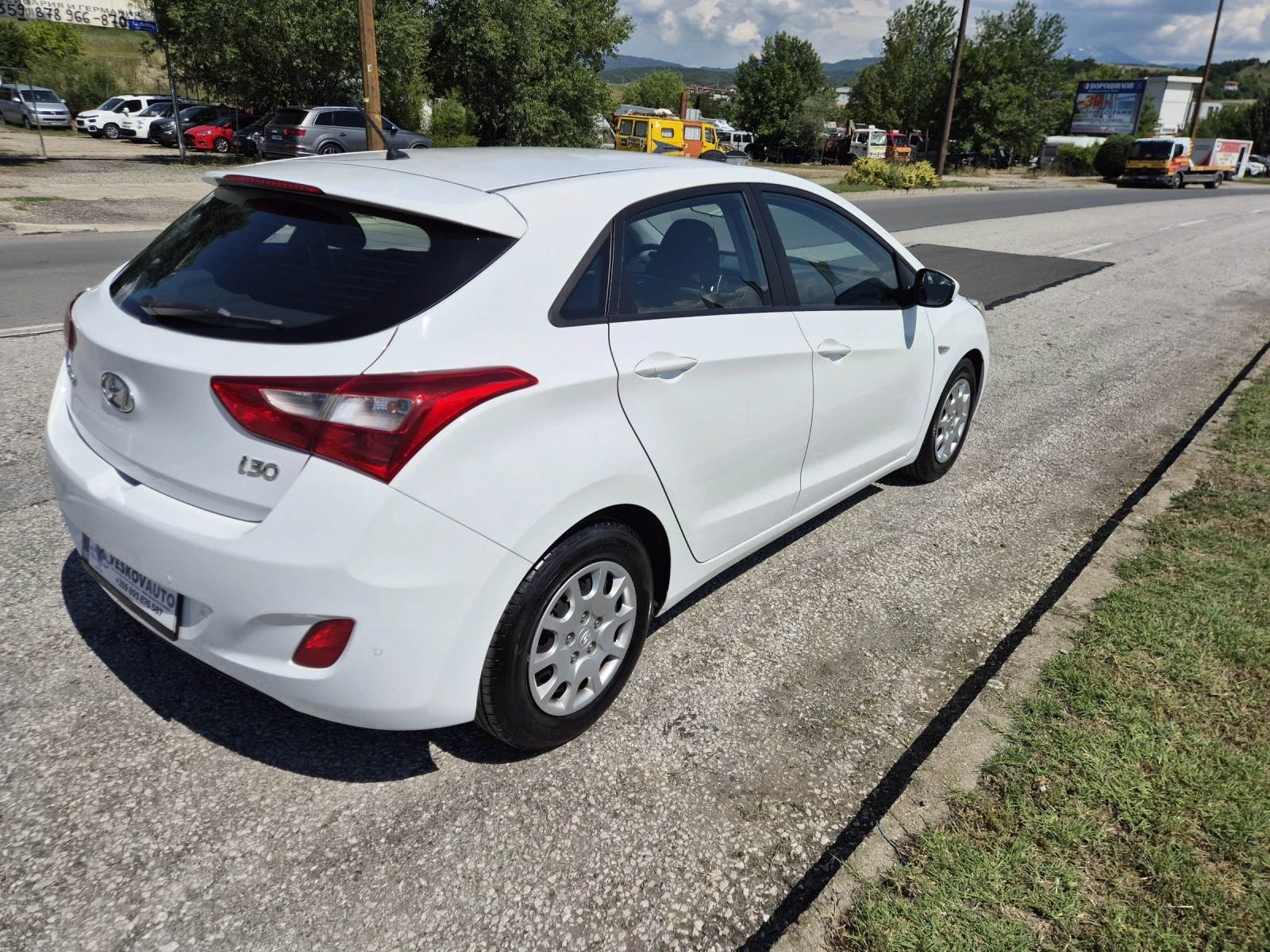 Hyundai I30 1.4Benzin, снимка 6 - Автомобили и джипове - 54836580