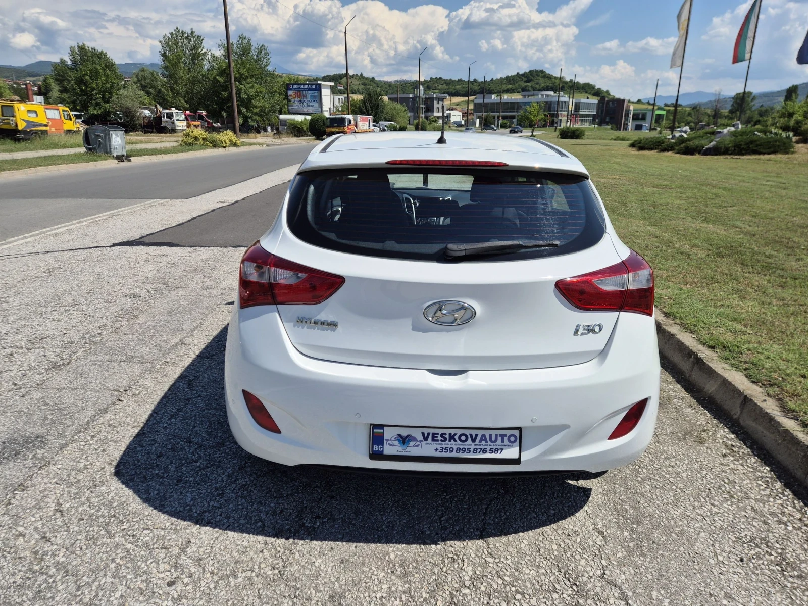 Hyundai I30 1.4Benzin, снимка 4 - Автомобили и джипове - 54836580