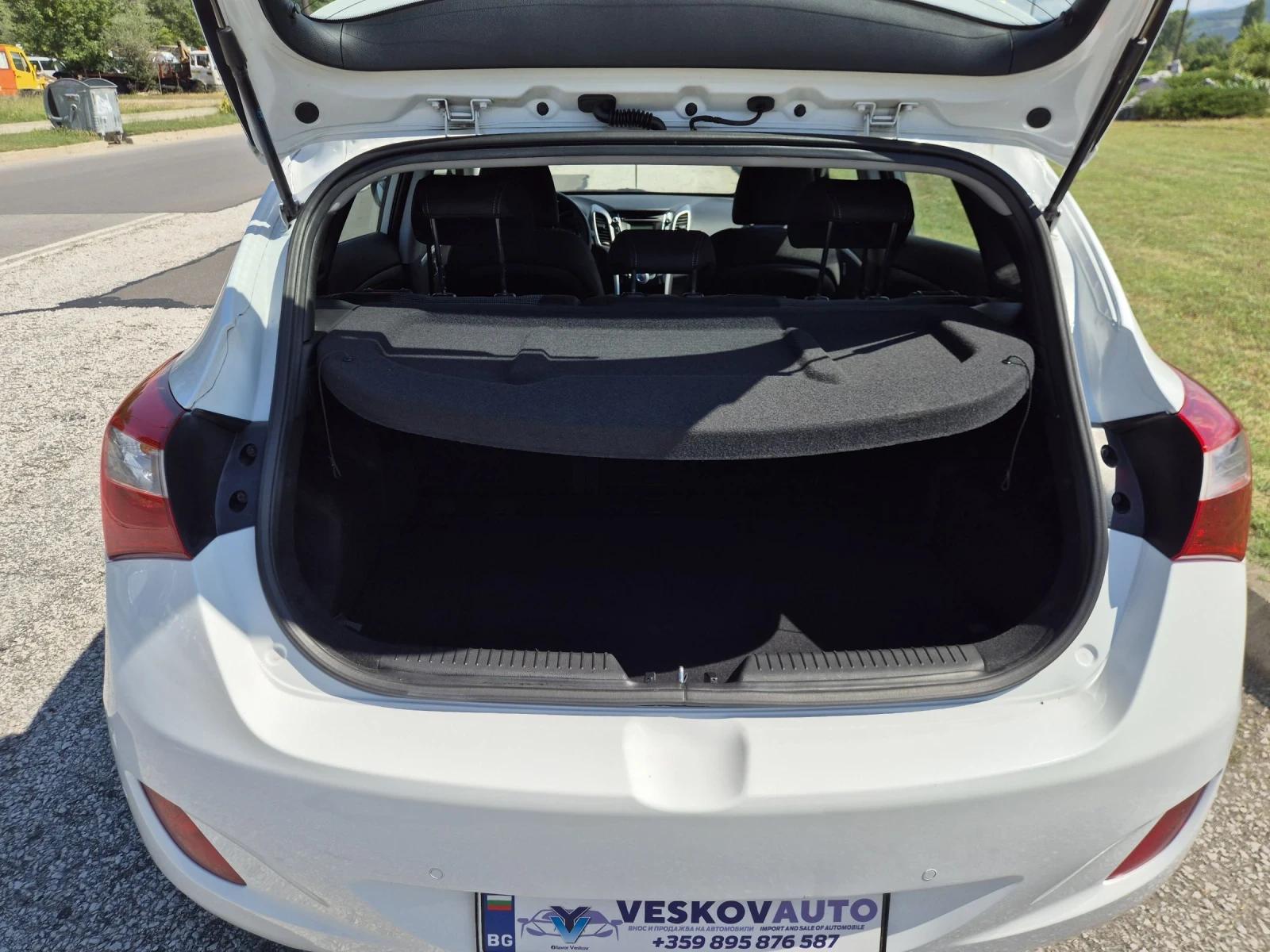 Hyundai I30 1.4Benzin, снимка 16 - Автомобили и джипове - 54836580