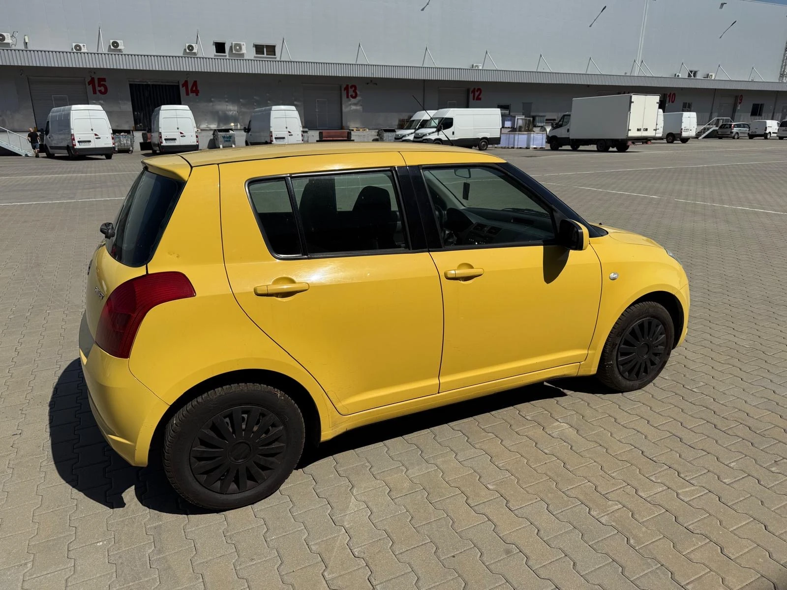Suzuki Swift, снимка 11 - Автомобили и джипове - 55354371
