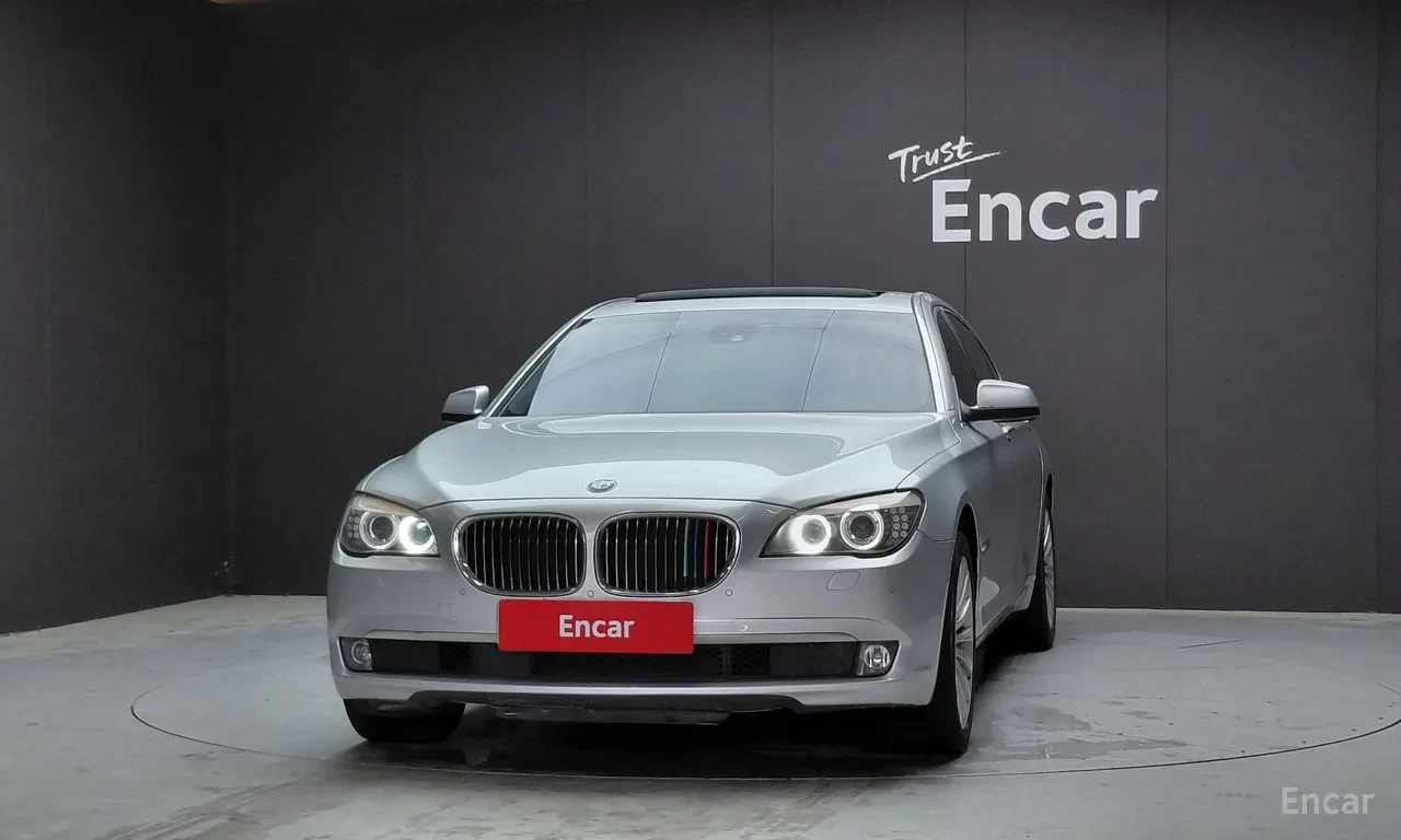 BMW 730 Long* ОДБУХ* HEAD-UP* HiFi* SOFT CLOSE* , снимка 3 - Автомобили и джипове - 55546711