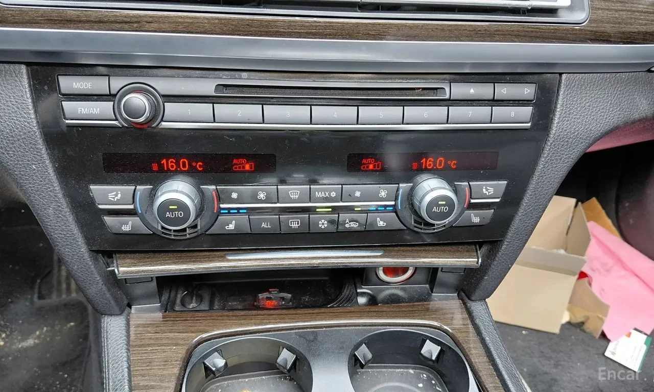 BMW 730 Long* ОДБУХ* HEAD-UP* HiFi* SOFT CLOSE* , снимка 10 - Автомобили и джипове - 55546711