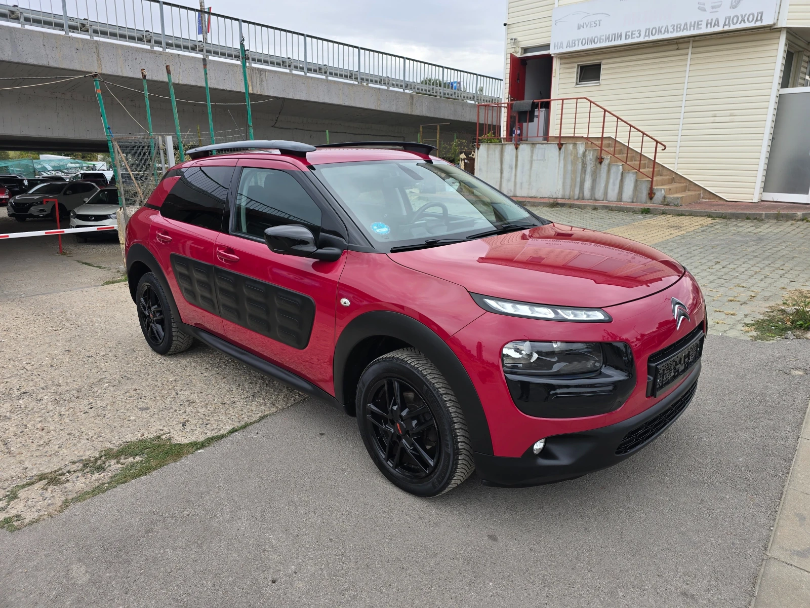 Citroen C4 Cactus 1, 2VTI Shine, снимка 3 - Автомобили и джипове - 56245509